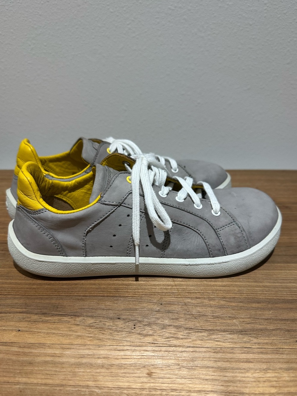 Be Lenka Brooklyn Sneaker, Grey & Yellow Leather, EU 38 - Picture 3 of 11